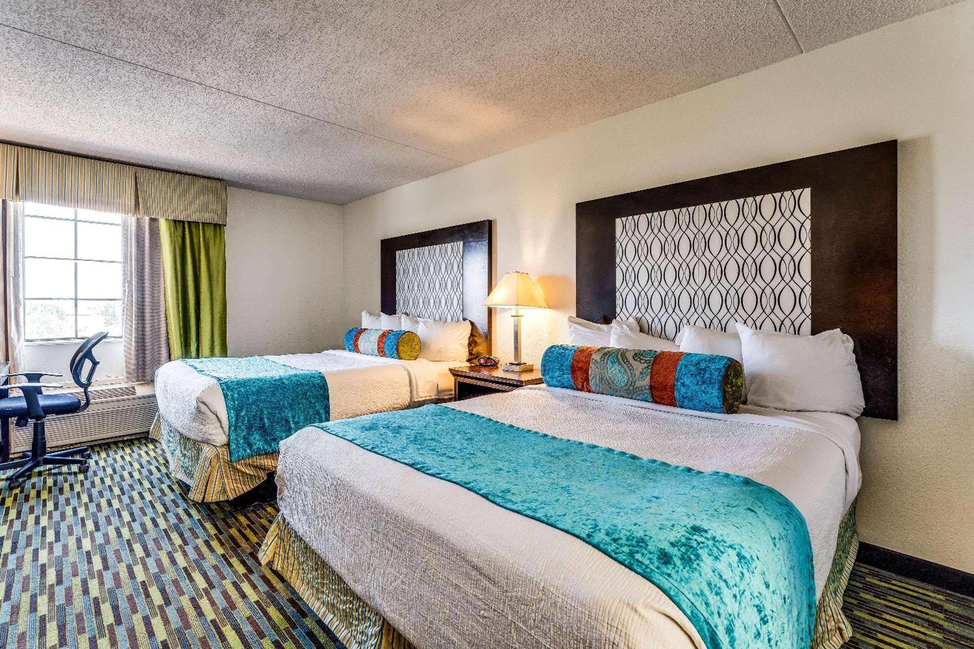 Wyndham Garden Wichita Downtown Hotel Ngoại thất bức ảnh